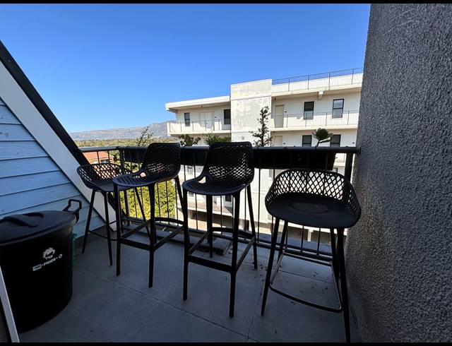 2 bed property to rent in WYNBERG